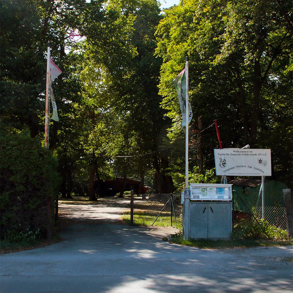 SV OG München-Süd-Gräfelfing Vereinsgelände Eingang